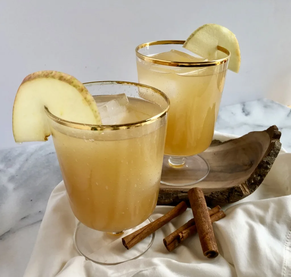 apple cider whiskey sour