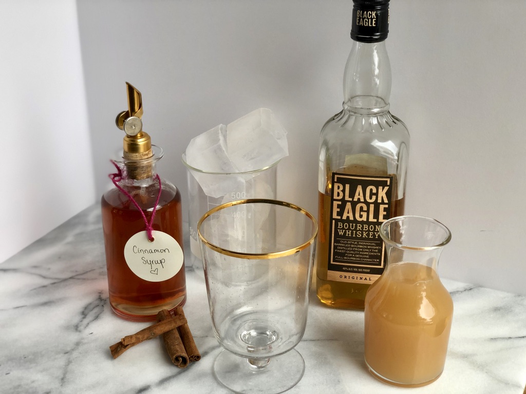 apple cider whiskey sour